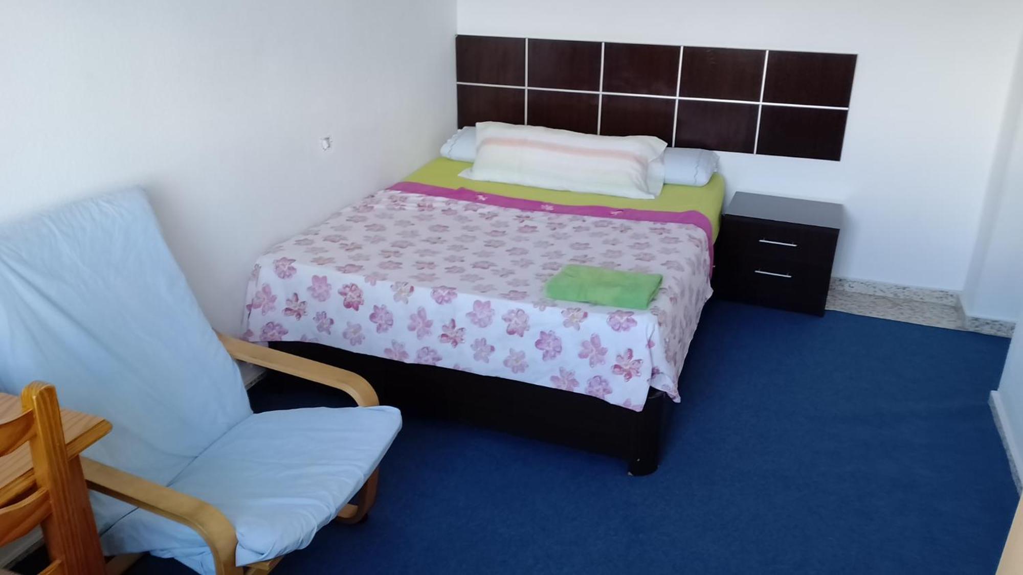 Habitacion Privada Centro Malaga Cerca Tren Maria Zambrano Y Playa Muy Buena Conexion Wifi Exterior foto